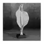Skrzydłokwiat - figurka dekoracyjna ELDO o drobnym strukturalnym wzorze, srebrna 14 x 8 x 34 cm srebrny Sklep on-line