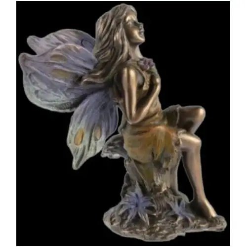 Figurka - siedzący elfik z kwiatem (wu68422a4) Veronese